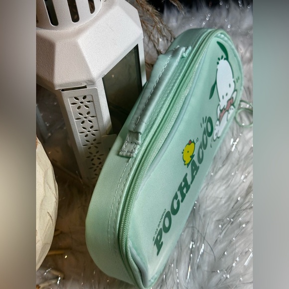 NIP- Pochacco Double Sided Nylon Case - Picture 3 of 6